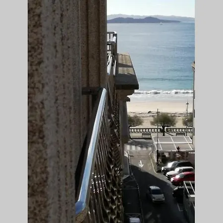Sanxenxo, 30 Metros Playa, Centrico. Apartment
